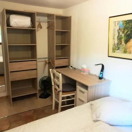 D'hotes Elisa & Etienne Bed & Breakfast 3*